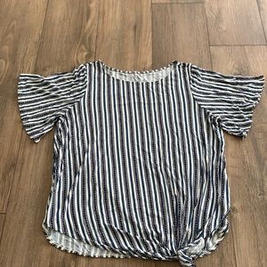 Loft M flower-striped soft flowy shirt with flaired sleeves and tie bottom